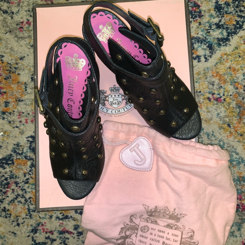 NIB Juicy Couture Black Leather Studded Wedge 6 - Picture 3 of 7